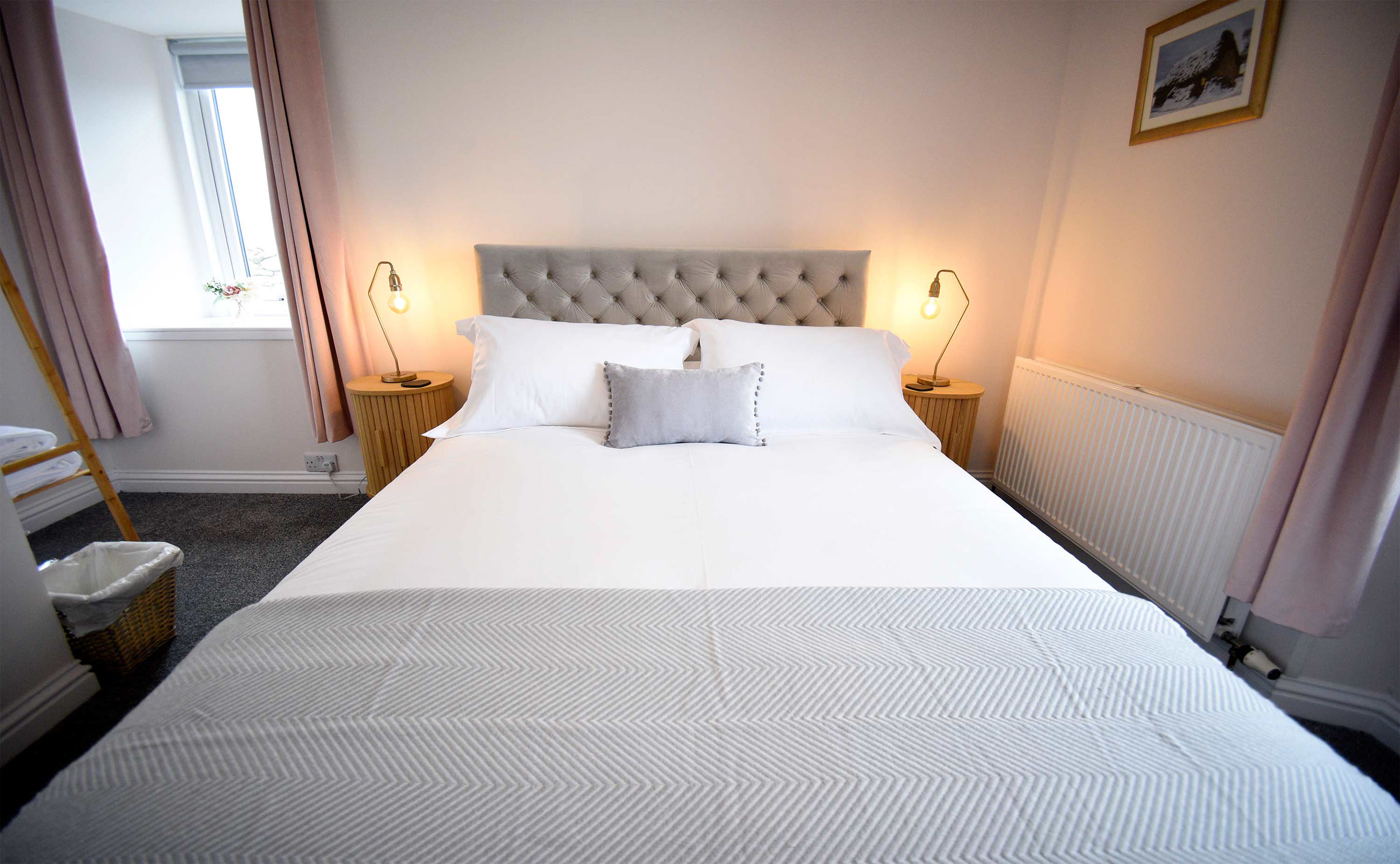 Our Self Catering Accommodation near Dunvegan contains a King Size Double Bed with En Suit room